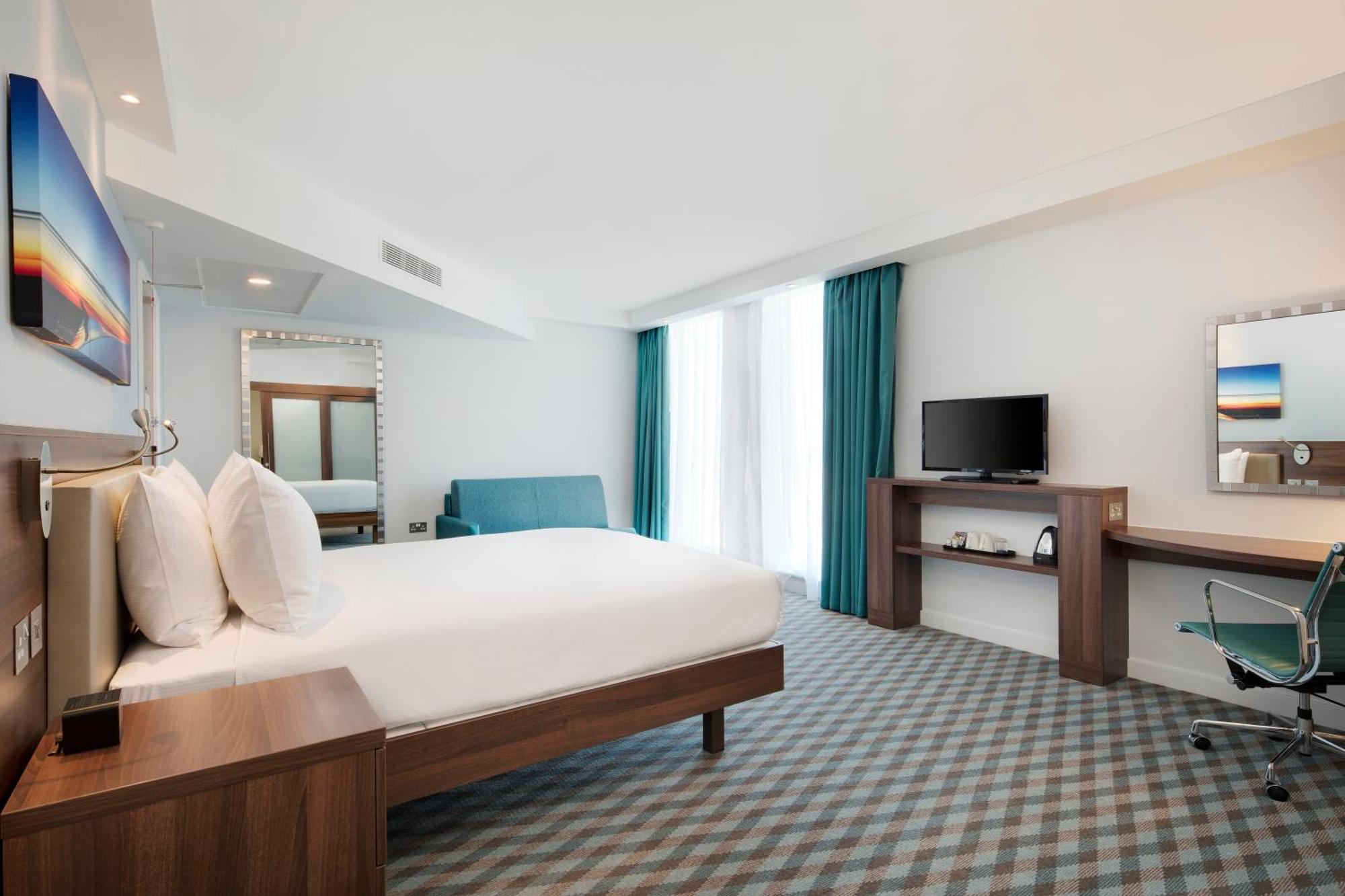 Hampton By Hilton London Stansted Airport Hotel Stansted Mountfitchet Exterior photo