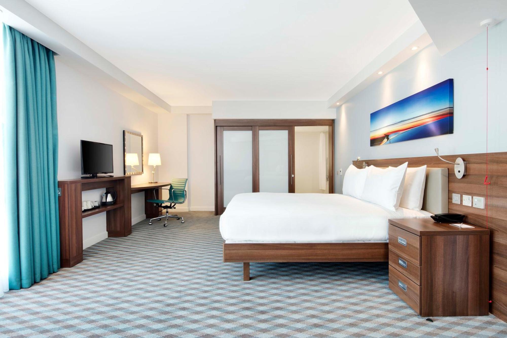 Hampton By Hilton London Stansted Airport Hotel Stansted Mountfitchet Exterior photo